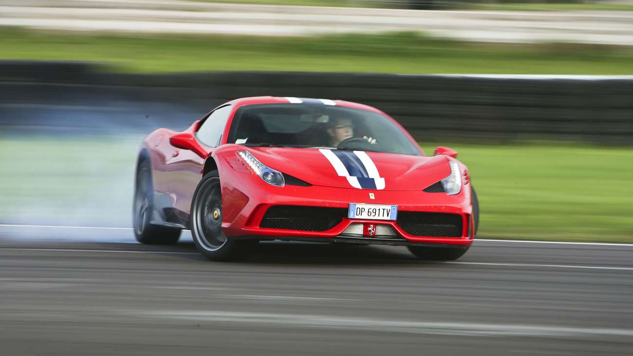 Parhaat sijoitusautot 2022 7 Ferrari 458 Speciale 07122021