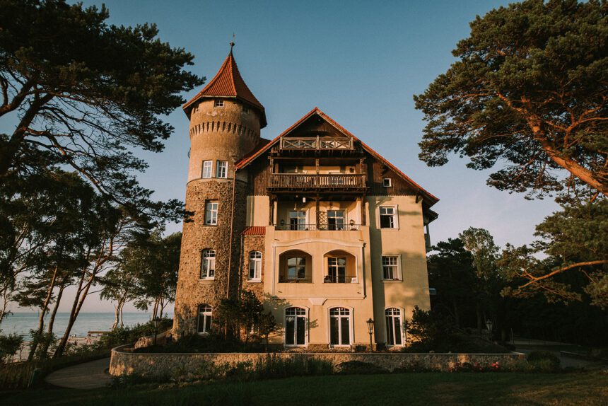 Castle Hotel 2