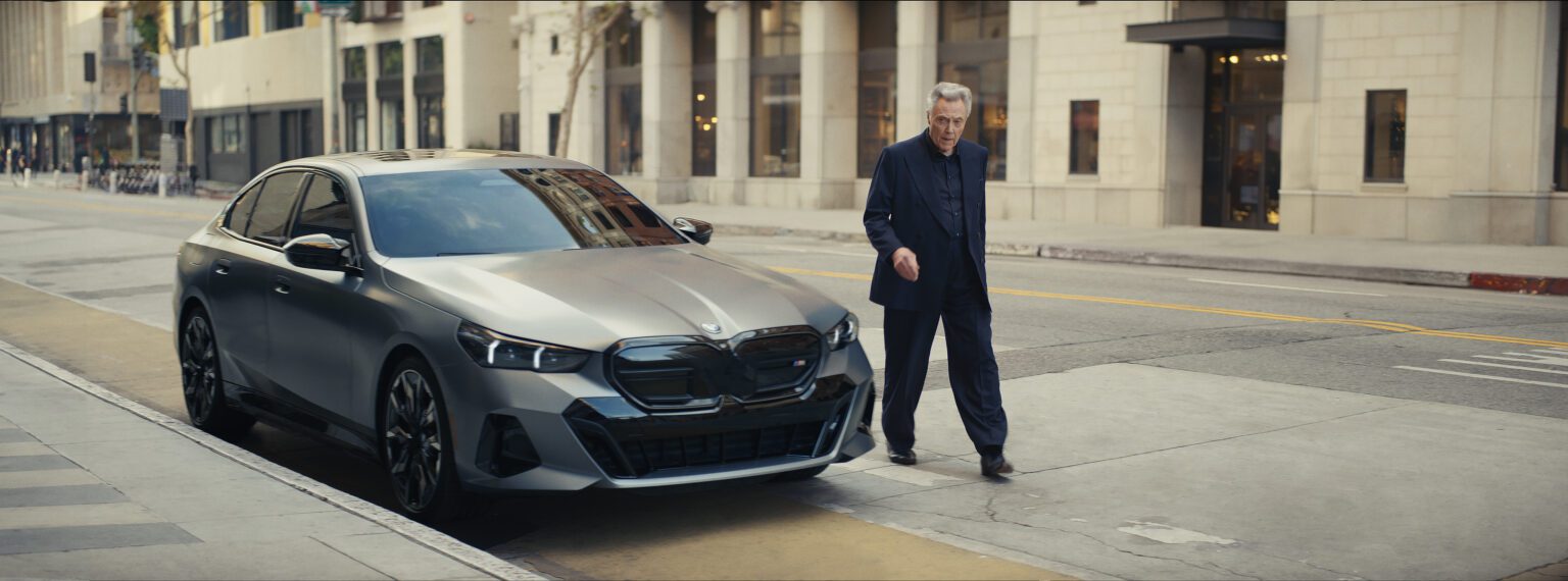Christopher Walken antaa sävyn BMW-mainoksessa ja Super Bowlissa skaalattuna
