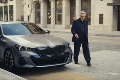 Christopher Walken antaa sävyn BMW-mainoksessa ja Super Bowlissa skaalattuna