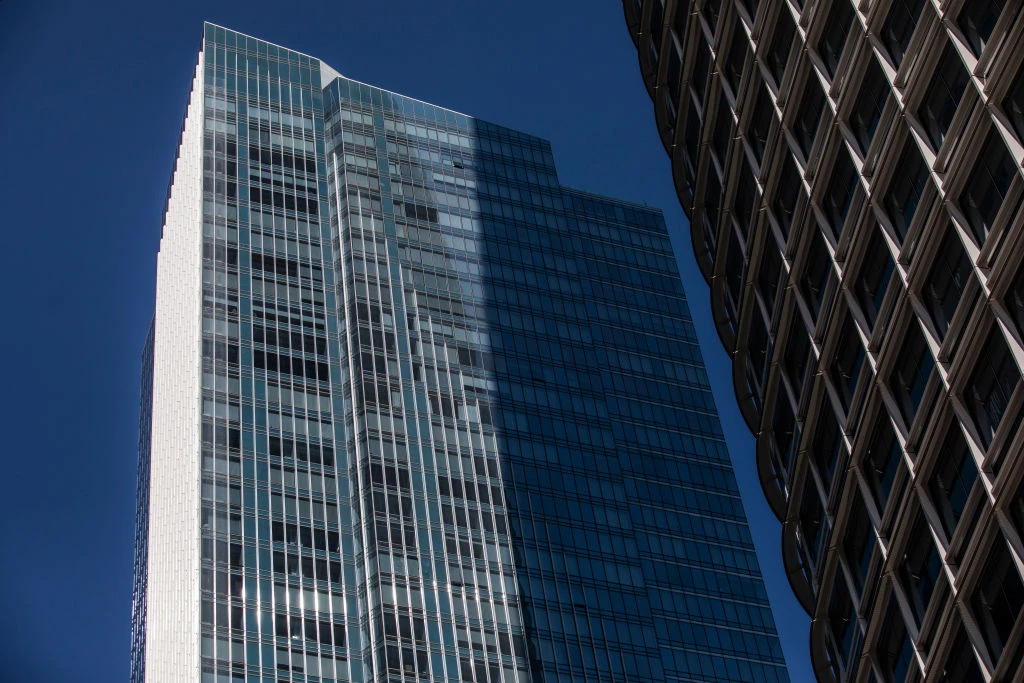 San Franciscon vuosituhannen vaihteen torni kallistuu 7 cm vuodessa 2b89f61