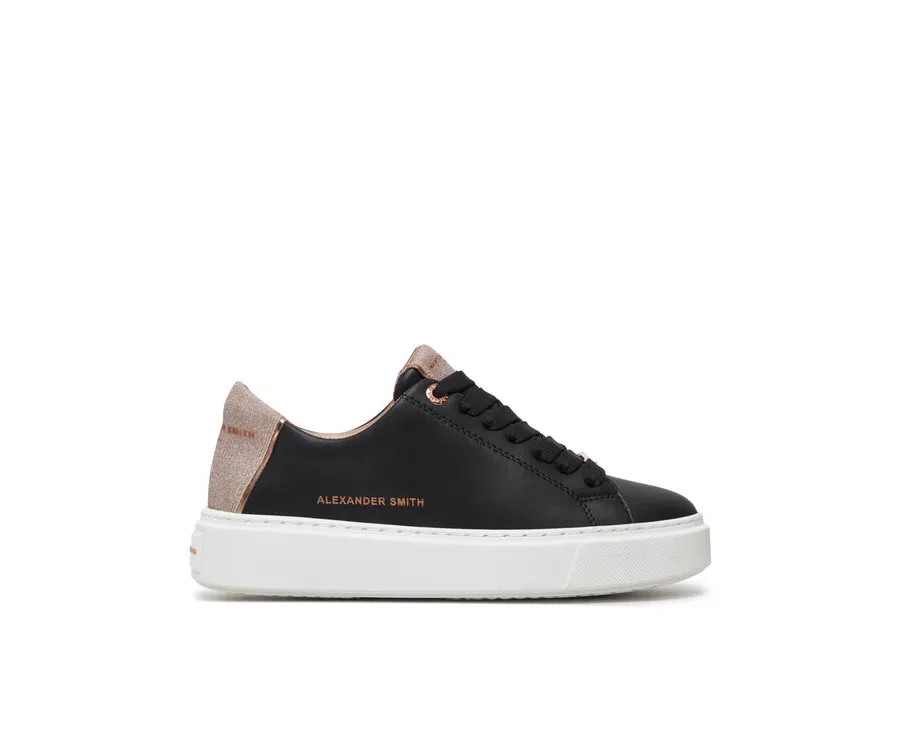 Tuotemerkin historia Alexander Smith 22333