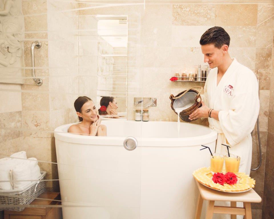 Ofuro duo -kylpyamme Manor House Spa -hotellissa