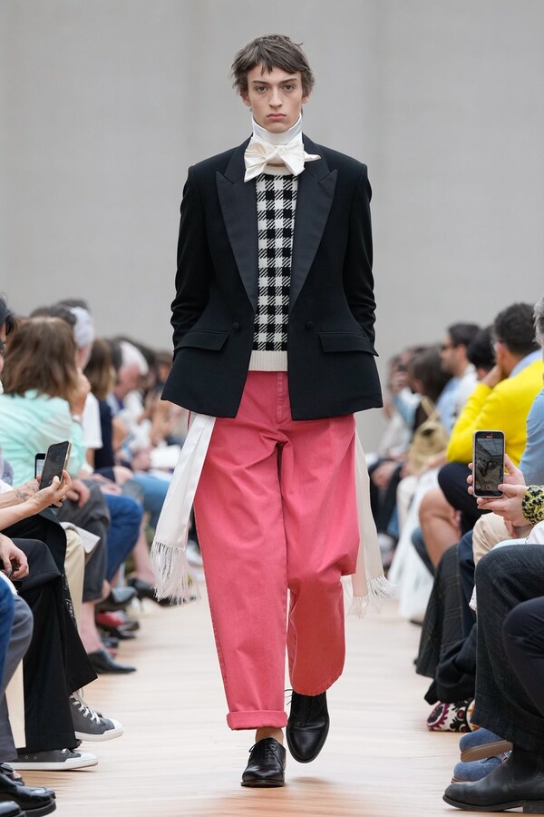 Jonathan Anderson Diorille8