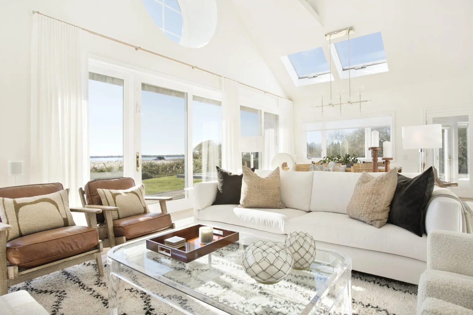 Kodin sisustus Trendikäs huonekalut 2025