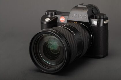 Leica Sl3 S kulmikas näkymä