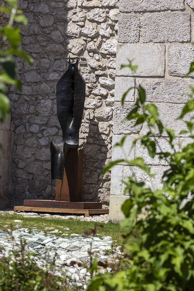 Beksinski. Veistokset Dokumentaatio10pieni