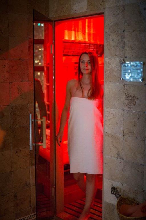 Saunominen vahvistaa vastustuskykyä, parantaa verenkiertoa, lievittää lihasjännitystä, vähentää stressiä, parantaa mielialaa ja ihon kuntoa.