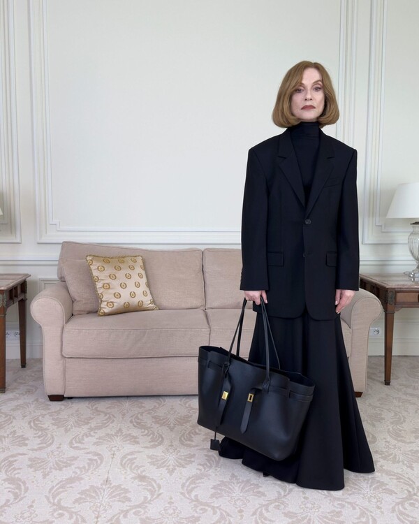 Balenciagan kampanja Claudia Schifferin kanssa7