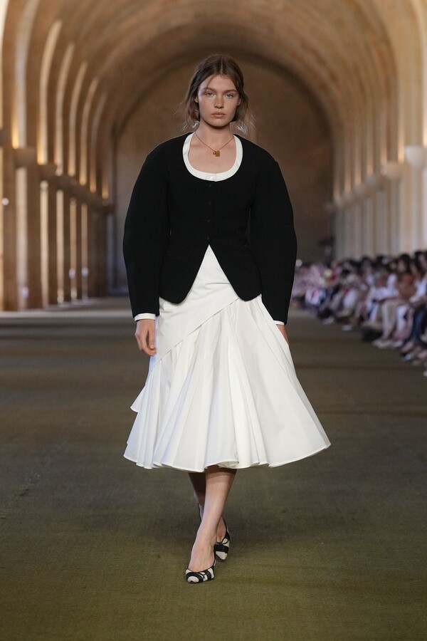 Minimalismi käänteisesti Jacquemus