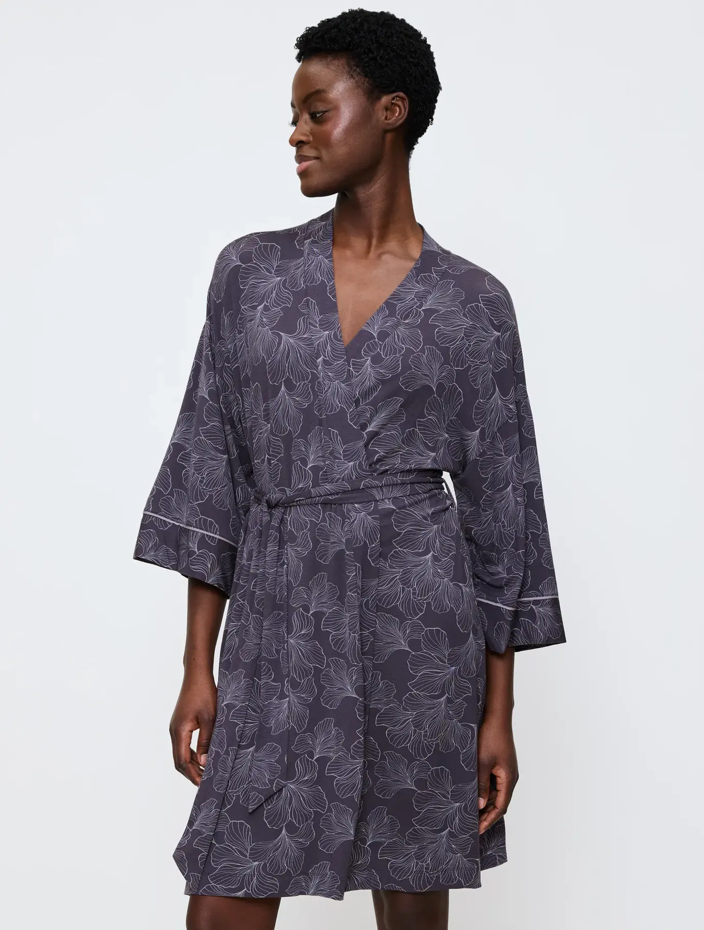 Ylellinen naisten kylpytakki1