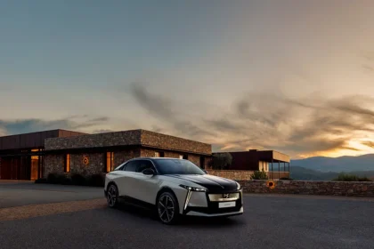 Ds N°8 Sähköinen Premium-SUV 750 km Toimintasäteellä ja Ranskalaisella Tyylillä