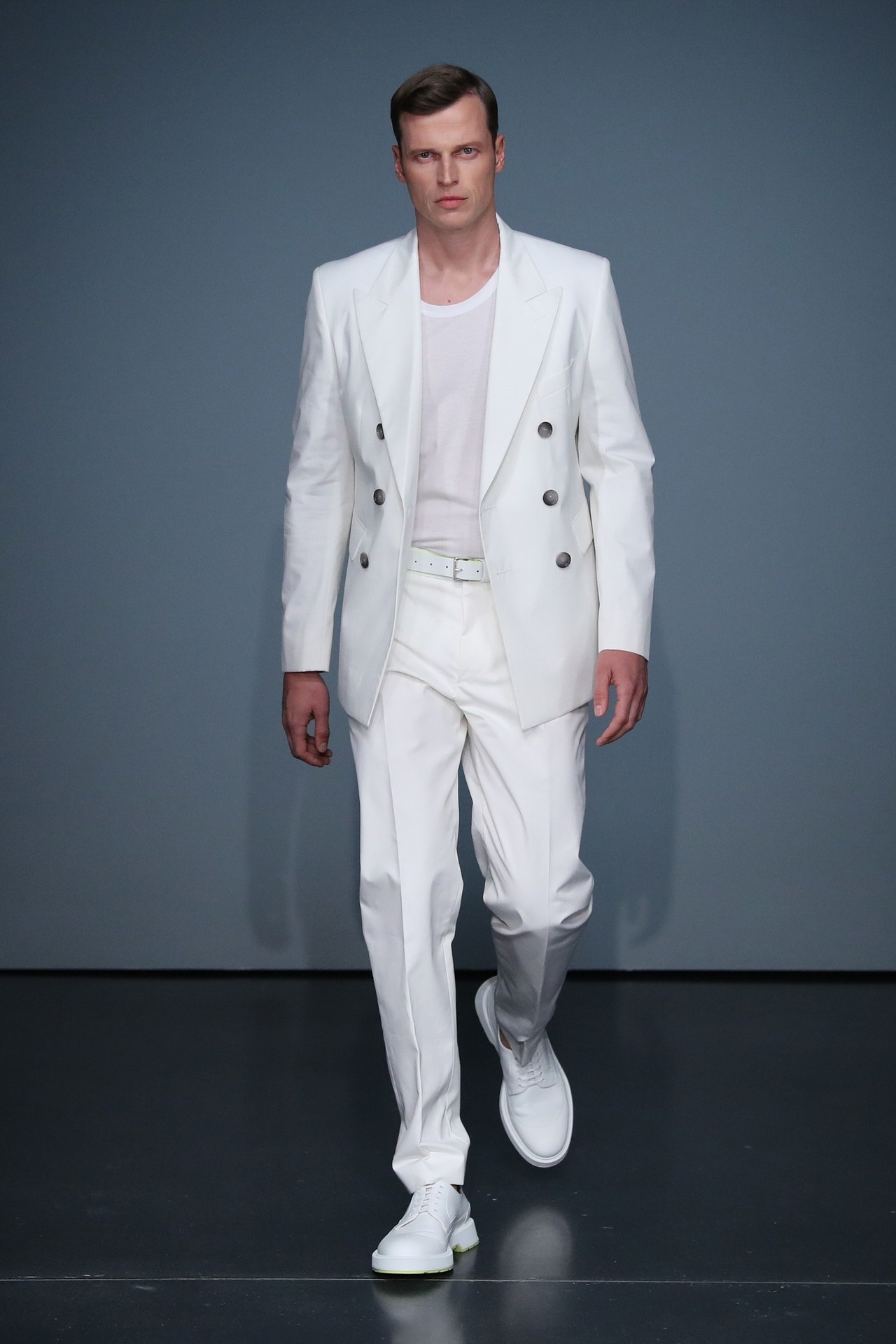 Muodikkaat miesten puvut Top 10 merkit Hugo Boss