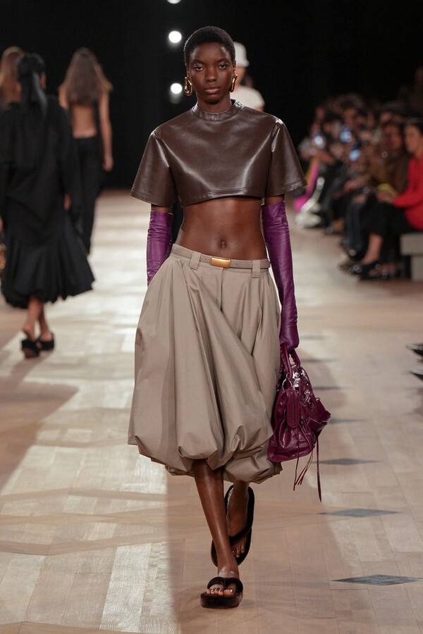 Pierpaolo Piccioli Balenciaga Uudella Tavalla, Mutta Onko Se Varmasti N&auml;in4