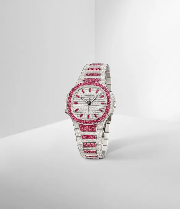 Patek Philippe Nautilus Haute Joaillerie Kello Sukupolville