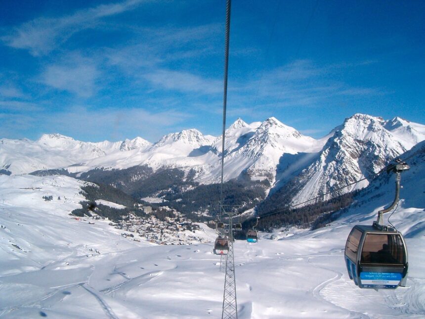 Lenzerheide Alppikohde Hiihtajalle Koko Vuoden