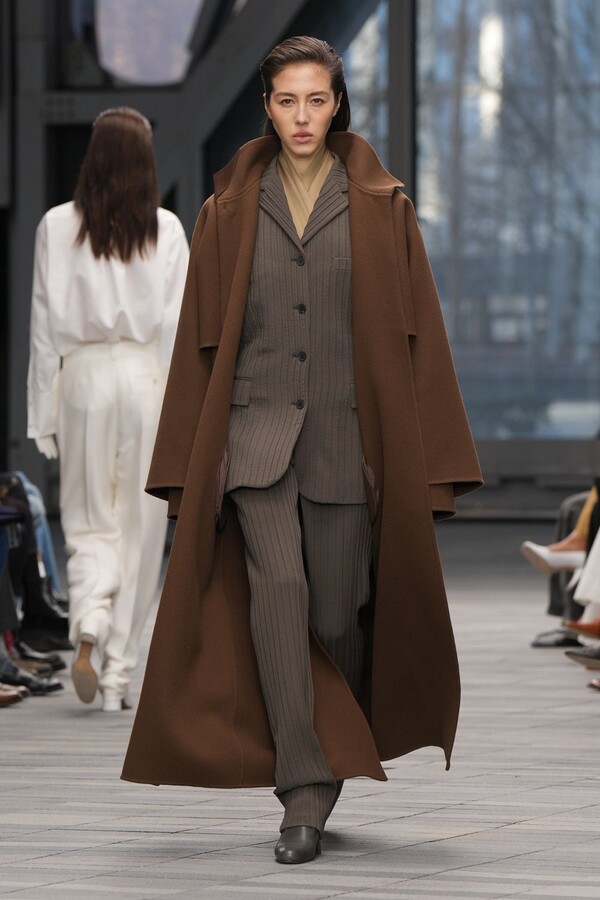 Calvin Klein Myytin ja Nykyisyyden V&auml;liss&auml;5