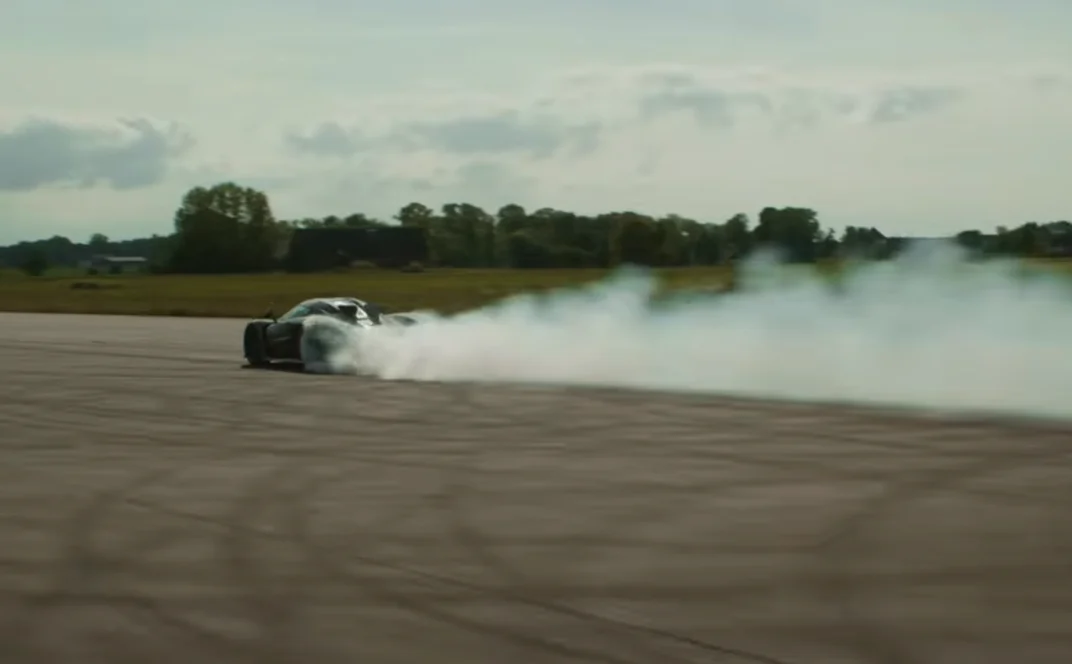 Uusi enn&auml;tys Koenigsegg Jesko Absolut