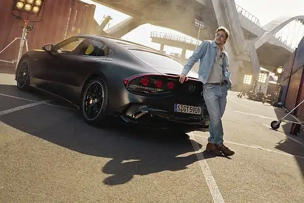 Brad Pitt ja Mercedes Amg2